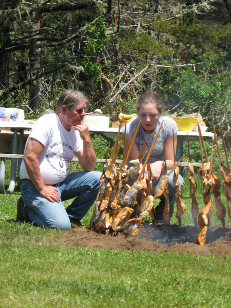 Speedy Fry teaches Samantha Fox about cooking salmon. Tseriadun 2008