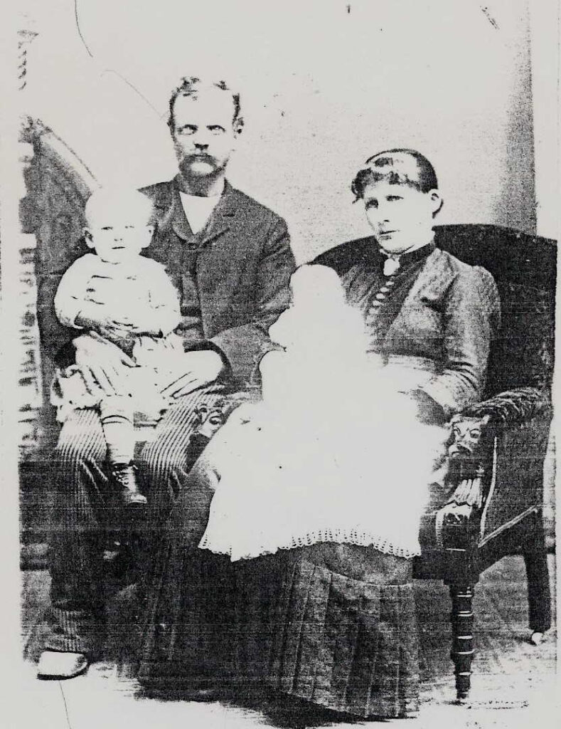 Douglas and Elizabeth Popple McGill with daughters
Myrtle and Inez